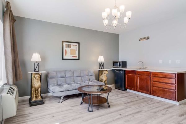GUESTHOUSE INN & SUITES MONTESANO (Montesano)